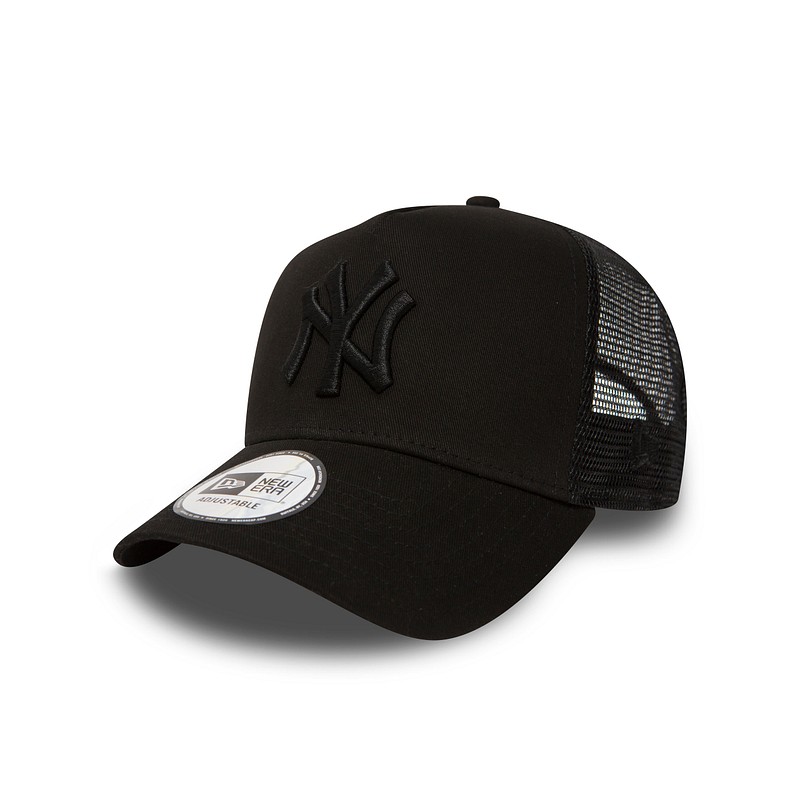 NEW ERA New York Yankees Clean Black On Black A-Frame Trucker Cap